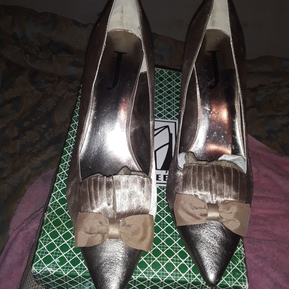 J RENEE - Picture 2 of 2